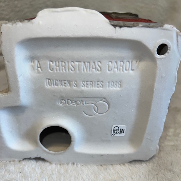 Dept 56 Dickens Village Series 1986 FEZZIWIG'S WAREHOUSE 65005 - Retired - Picture 6 of 8